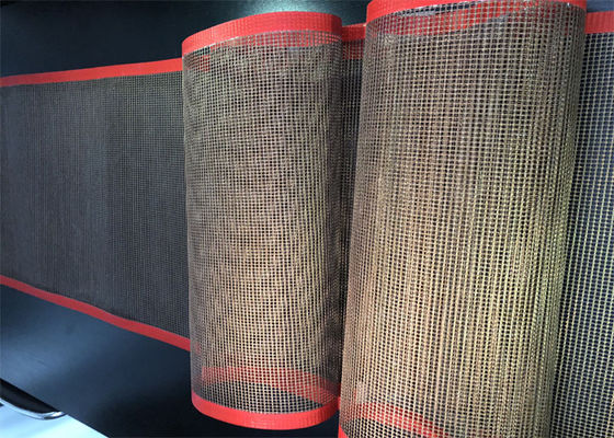 300 Degrees Red Edging Polymer Conveyor Belt 4*4mm Hole Coated Mesh